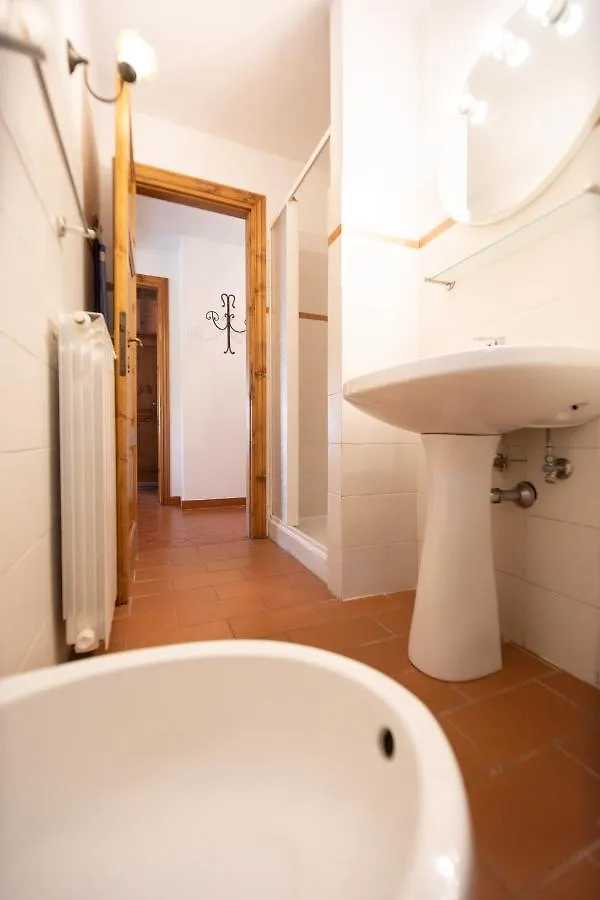 Casetta Di Butia, Glicine Apartment Borgo a Mozzano 0*,